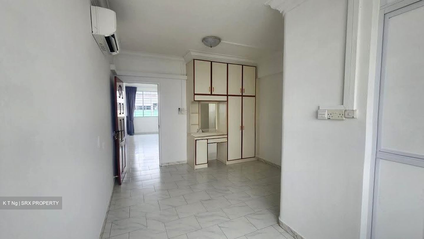 Blk 306 Yishun Rivergreen (Yishun), HDB 5 Rooms #618321381